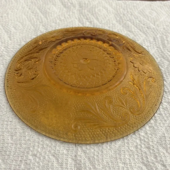 Vintage antique depression glass plate, saucer, and cup three-piece set - Picture 6 of 11